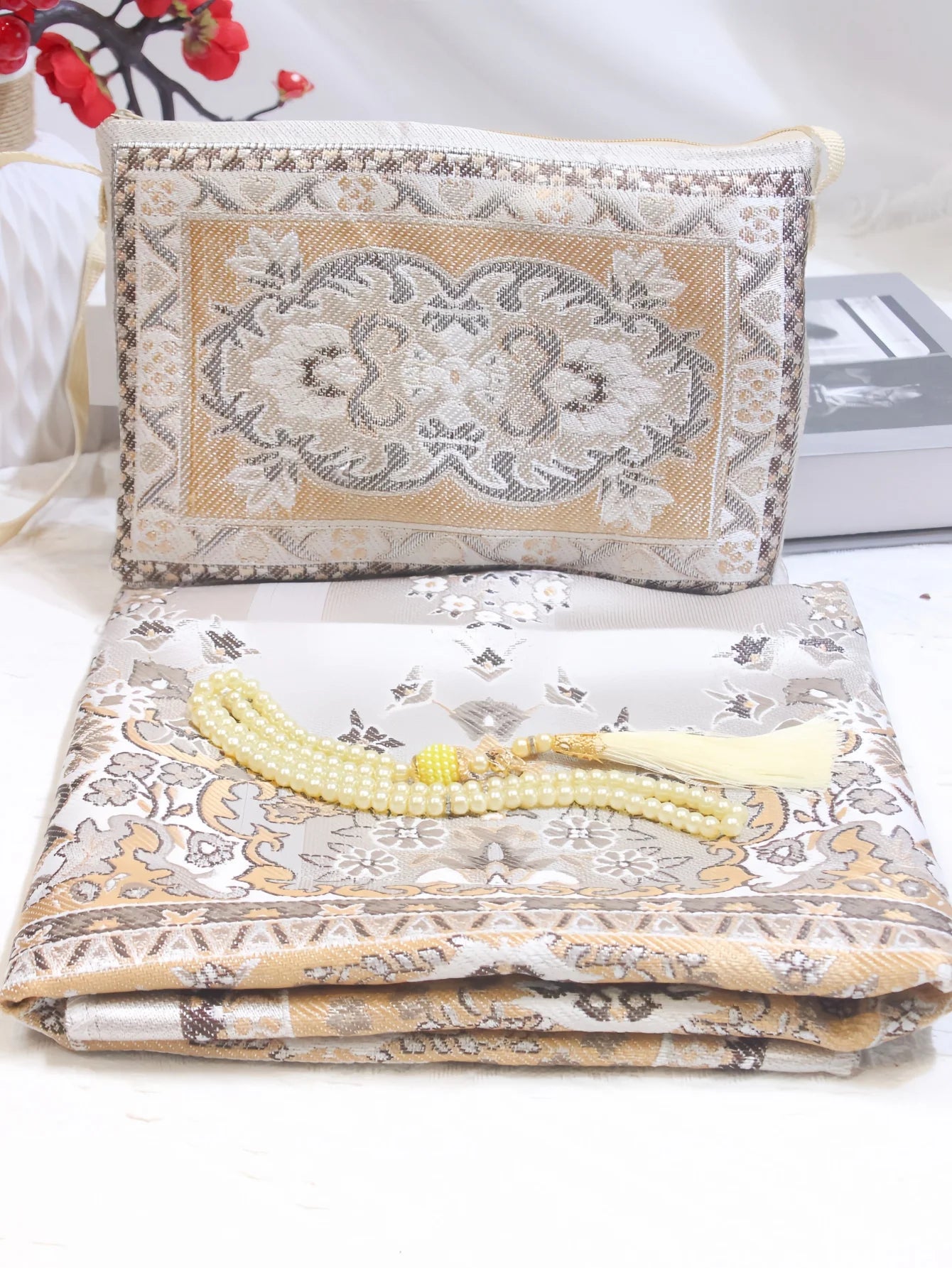 ABAYAUS Muslim Prayer Rug